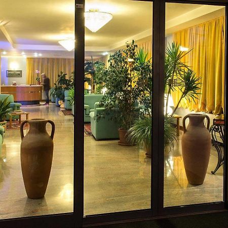 Hotel Torresi Potenza Picena Exterior photo