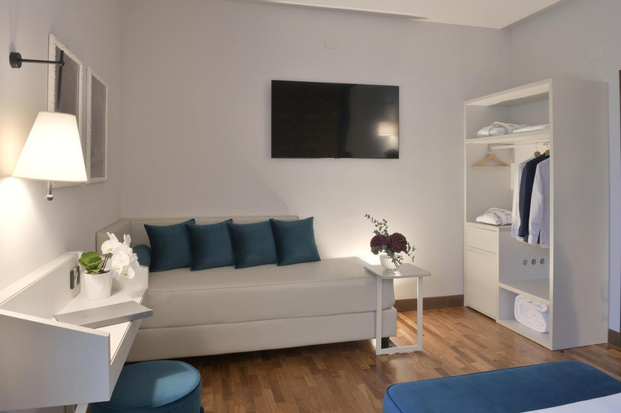 Hotel Torresi Potenza Picena Exterior photo
