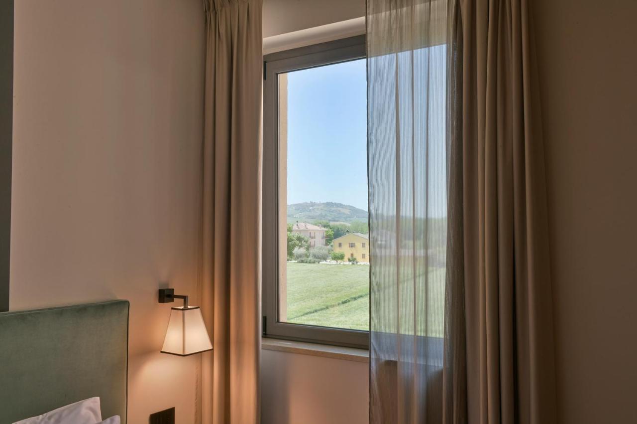 Hotel Torresi Potenza Picena Exterior photo