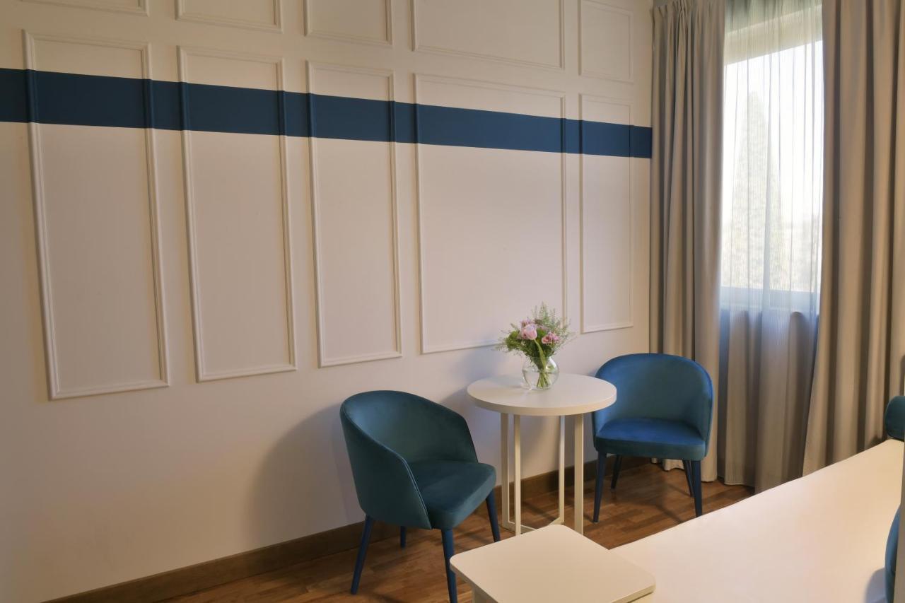 Hotel Torresi Potenza Picena Exterior photo