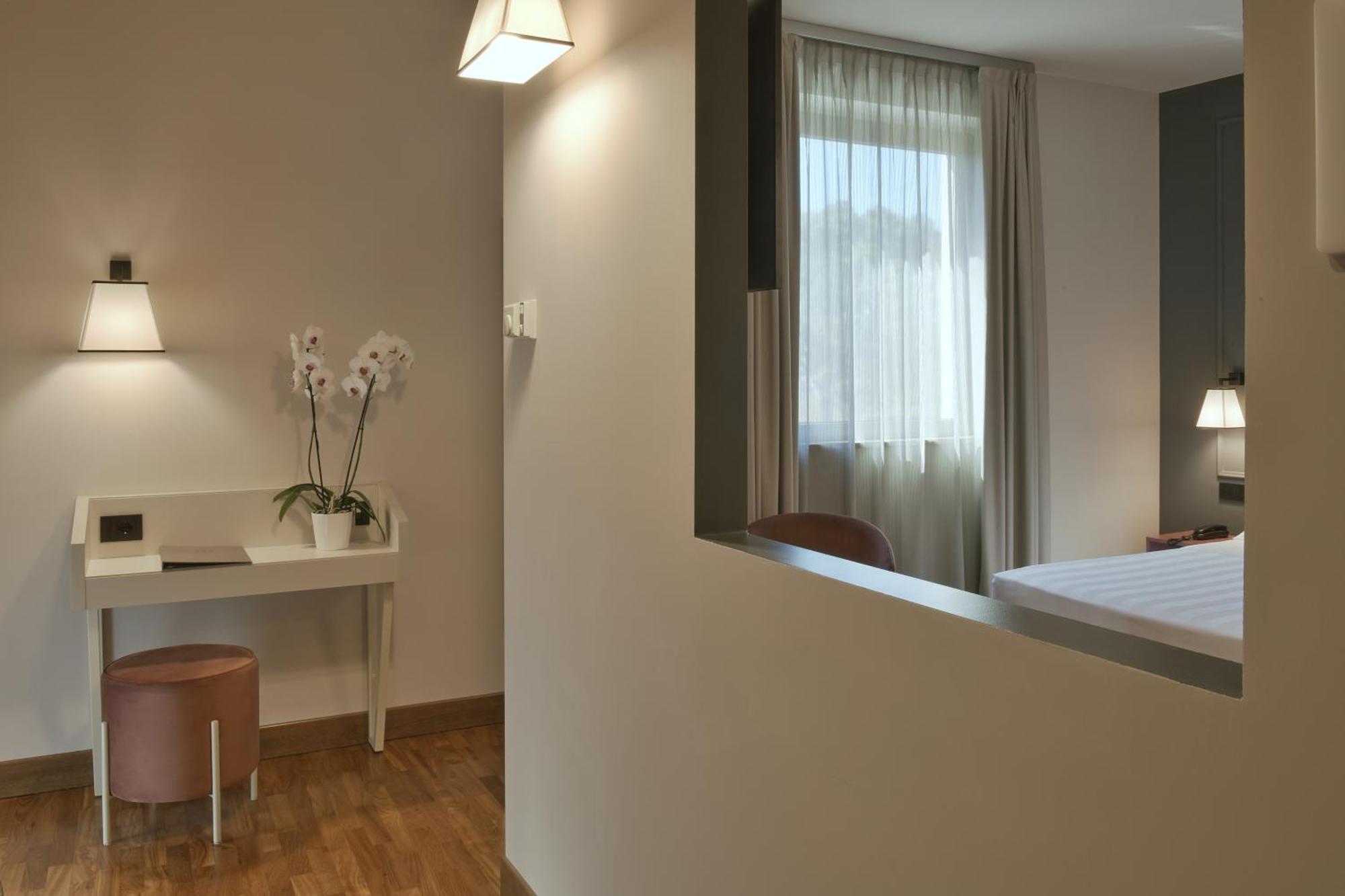 Hotel Torresi Potenza Picena Exterior photo